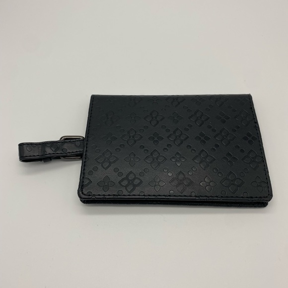 ☘️5 for $40☘️ BCBGMAXAZRIA Black Fold-over Card Holder with Luggage Tag NWT - Picture 2 of 12
